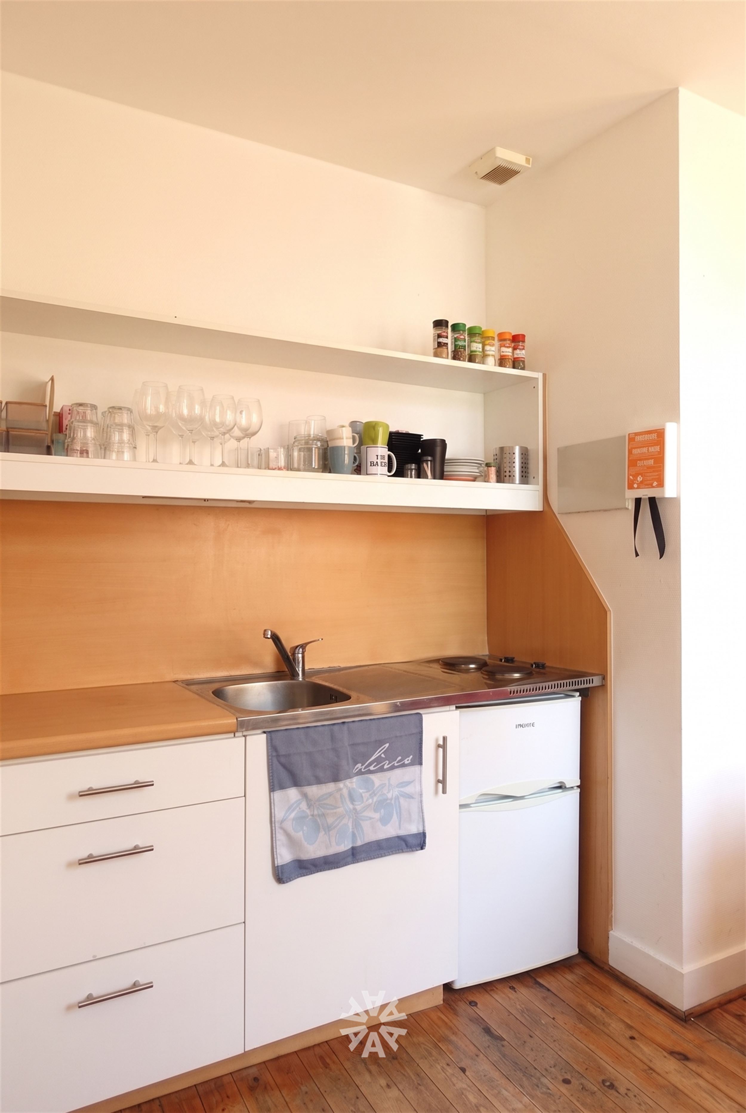 Gezellige en lichtrijke studio te huur in het hart van Gent - foto 4