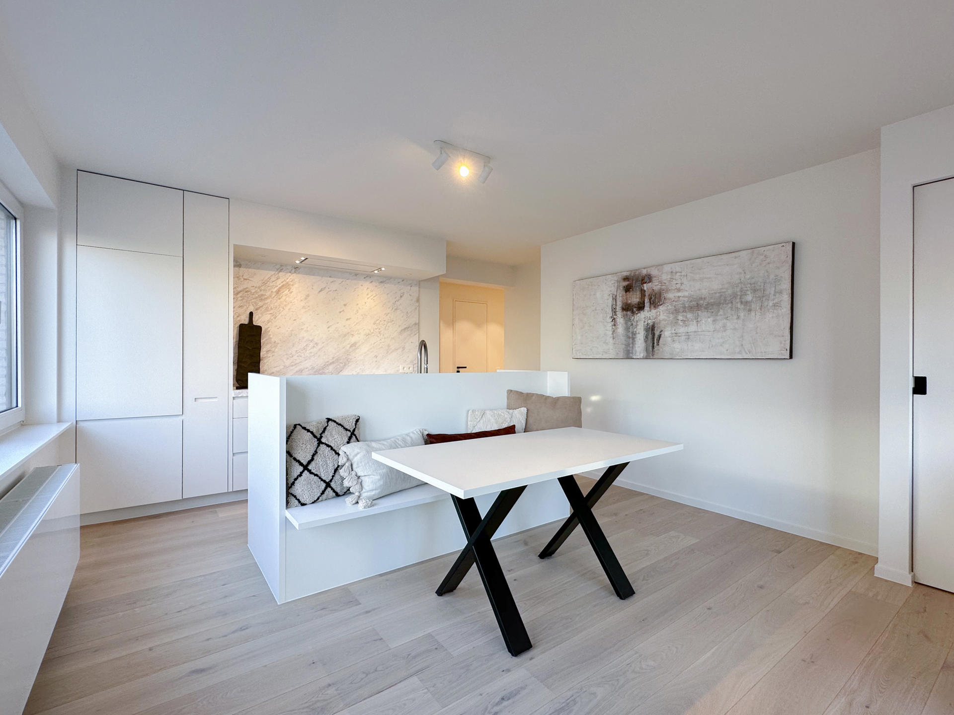 Lichtrijk HOEKAPPARTEMENT nabij de Lippenslaan! - foto 5