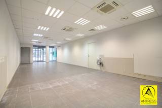 Commercial for rent in Mortsel