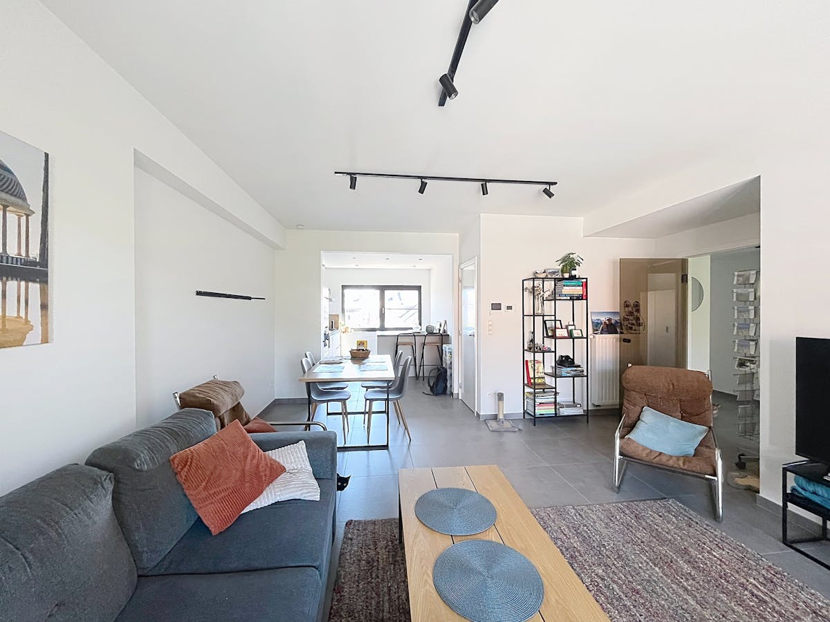 Appartement lumineux de 2 chambres avec garage à louer à Assebroek - photo 4