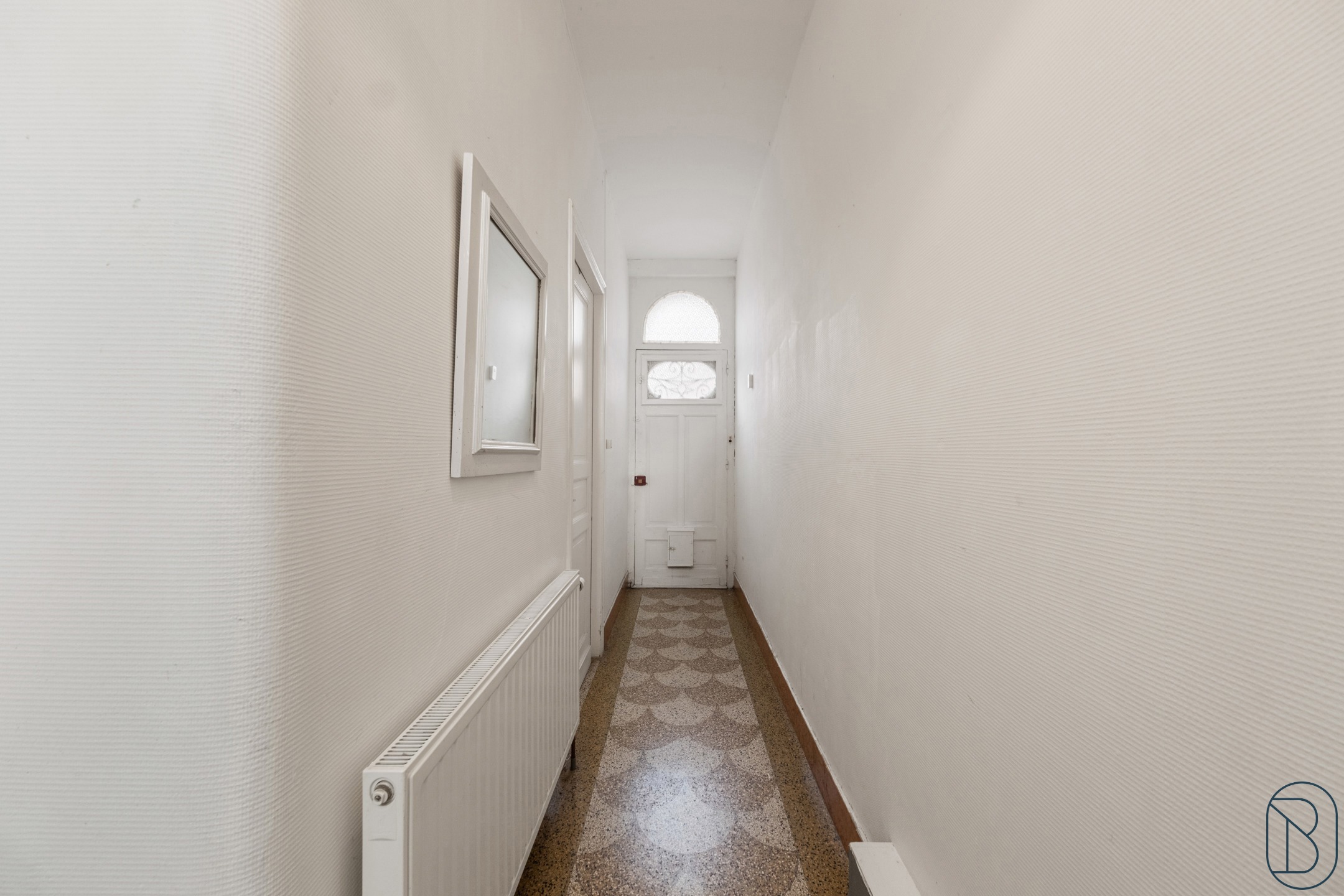 Leuke woning met 4 slk en grote tuin. - foto 5