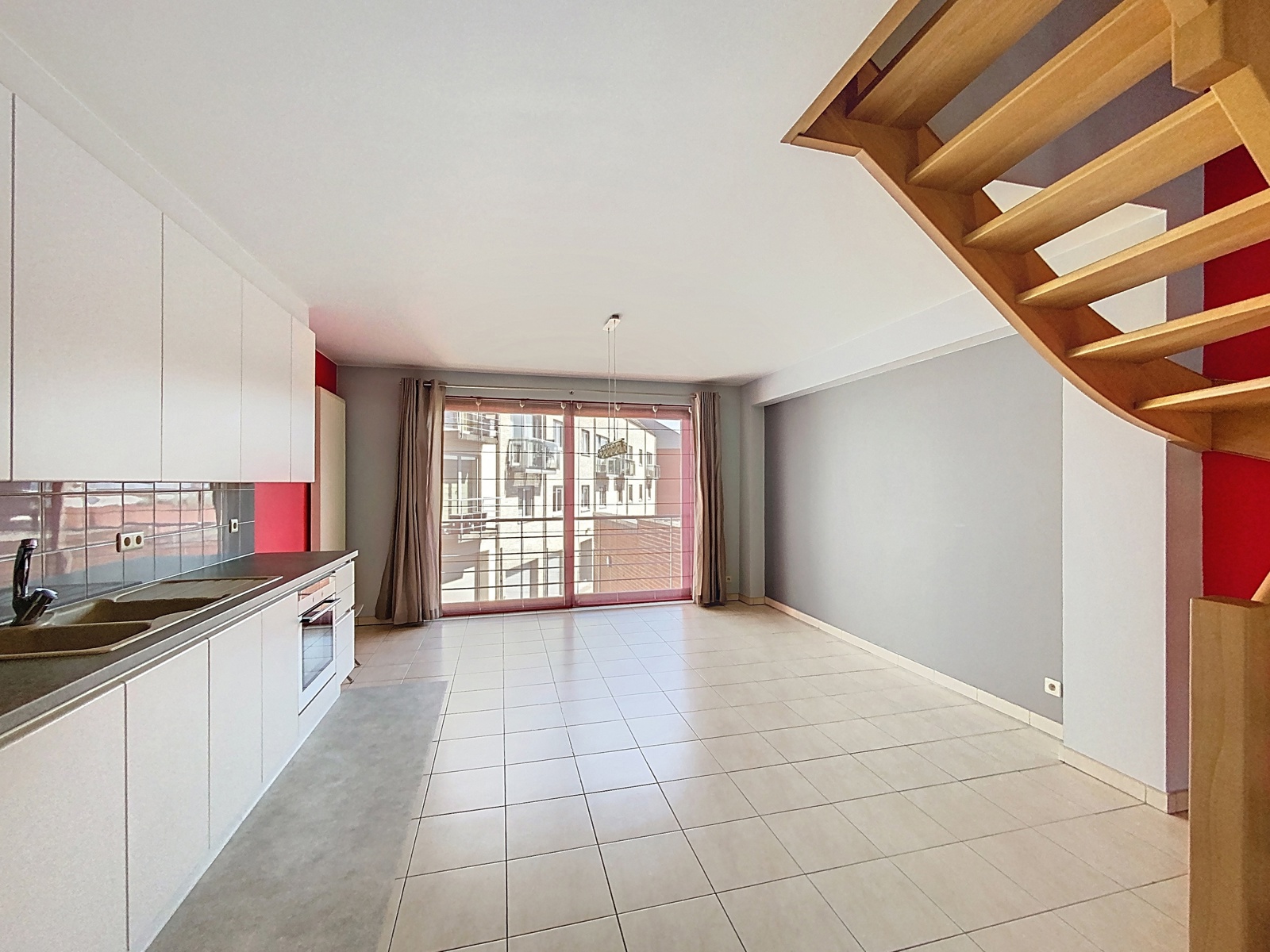 Duplexappartement met 2 slaapkamers in centrum van Ternat - foto 5