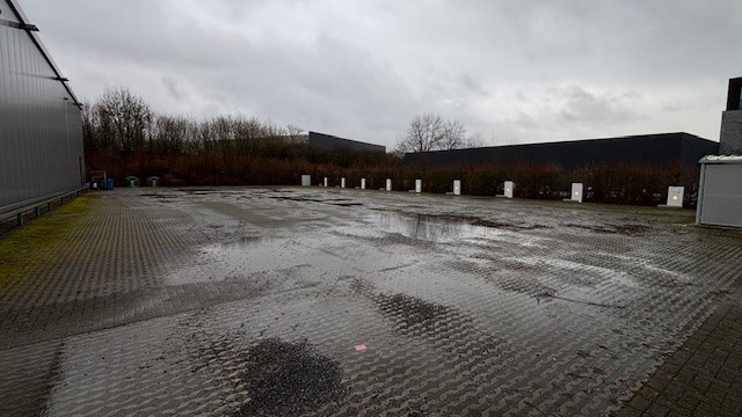 Magazijn met kantoor te Heverlee. - foto 2
