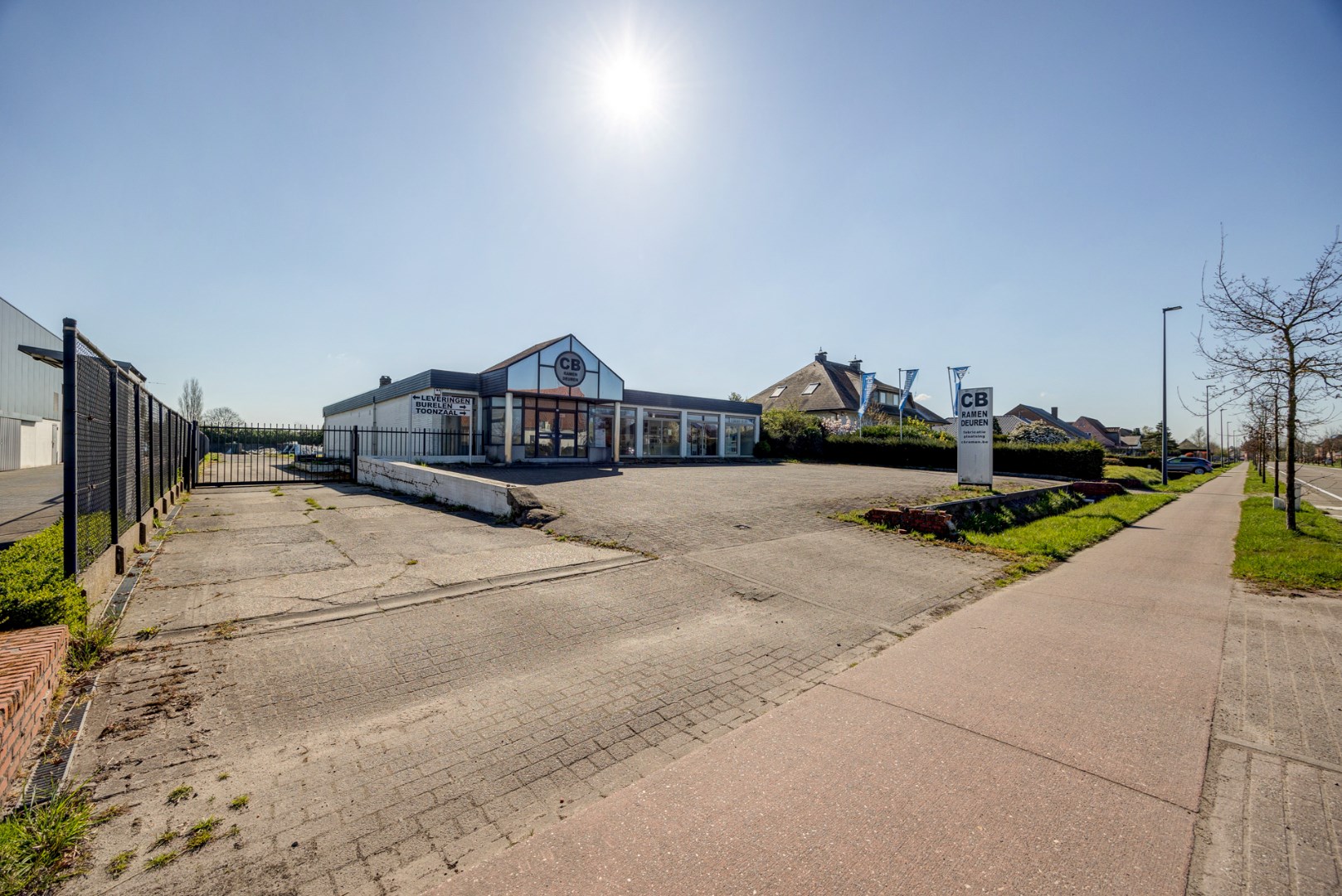 Commercial à vendre à Malle - photo 1