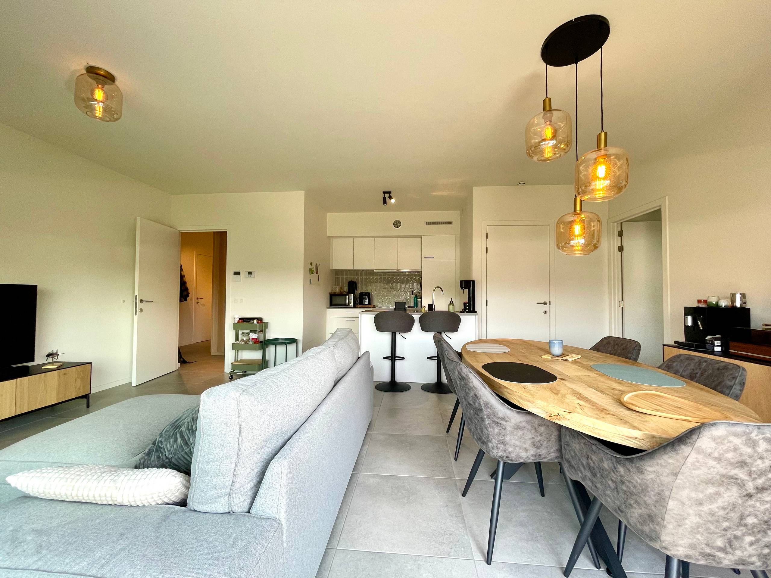 Aangenaam 1-slaapkamerappartement met terras en parking - foto 5