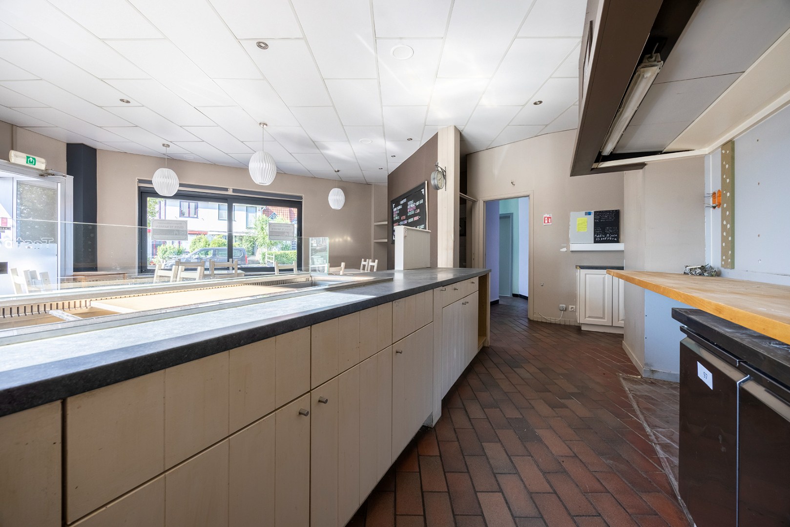 Commercieel handelspand op toplocatie in het hart van Deurne-Zuid - foto 5