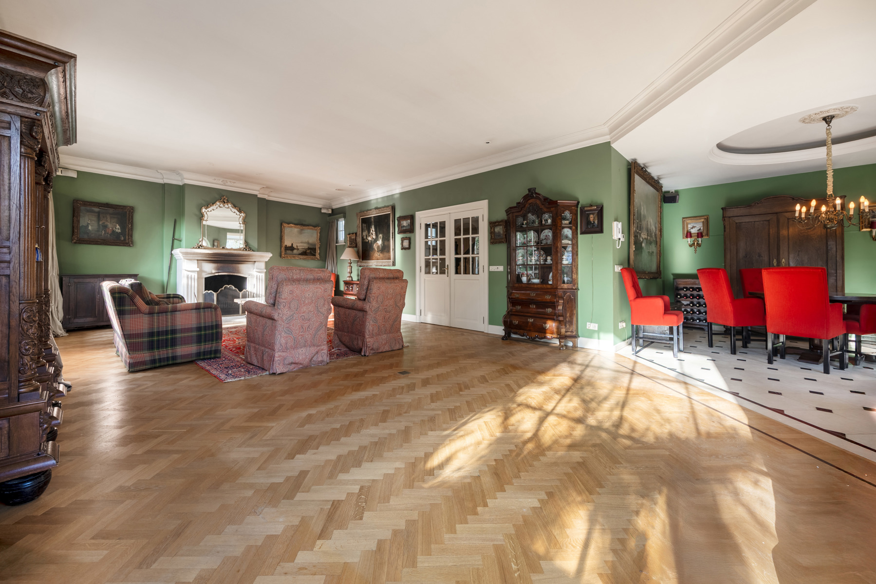 Unieke villa met 4 slpks, 3 bdks, riante garage & guesthouse - foto 4