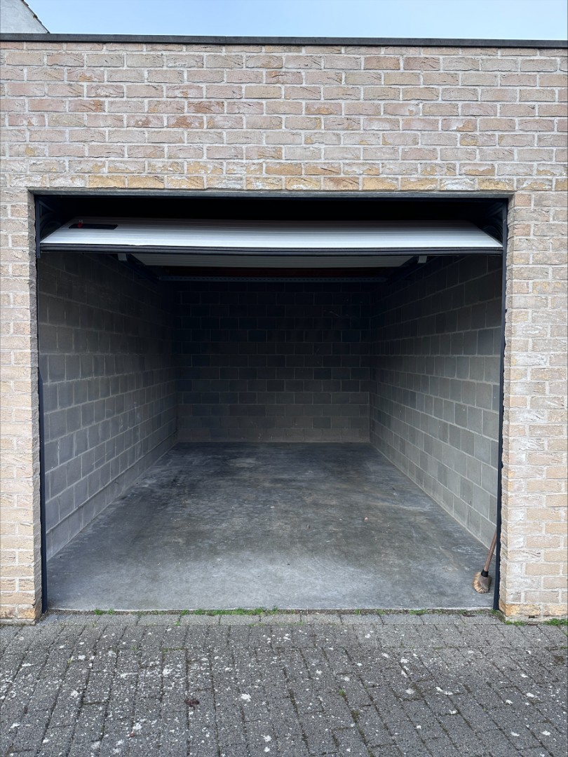 Te huur: Zeer ruime gesloten garagebox in Knokke - foto 4