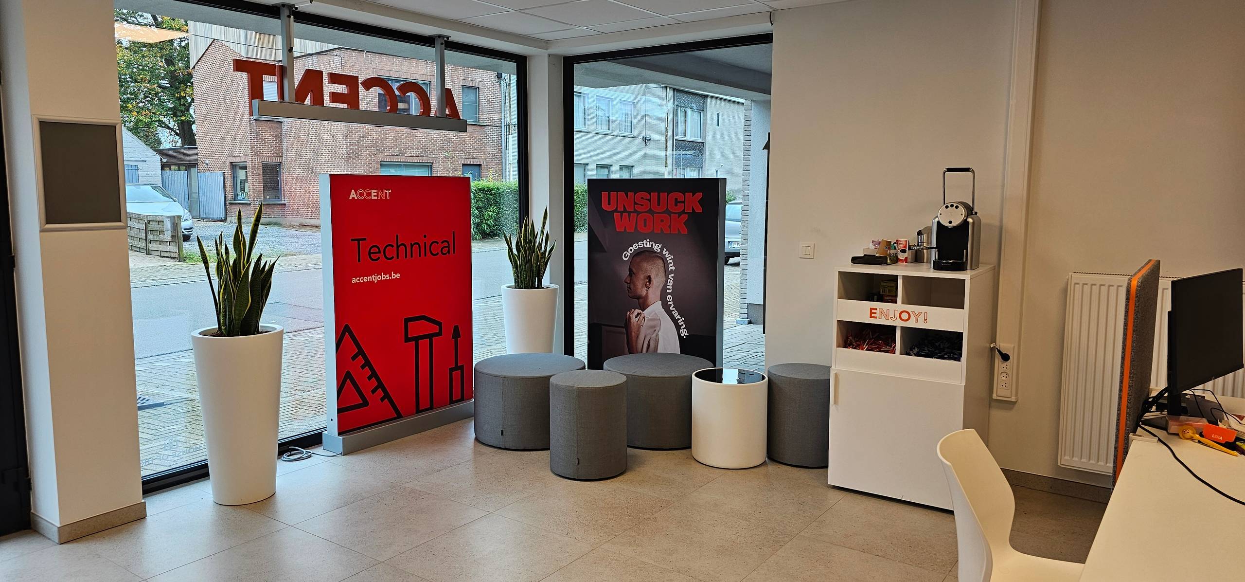 Nieuwbouw handelsruimte te huur in het centrum van Evergem - foto 4