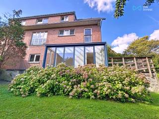 TEL: 0456 12 69 85Email: clara.jacquy@weinvest.beWe Invest is proud to present this 4-bedroom house with garden, located at Clos du Trèfle 19,...