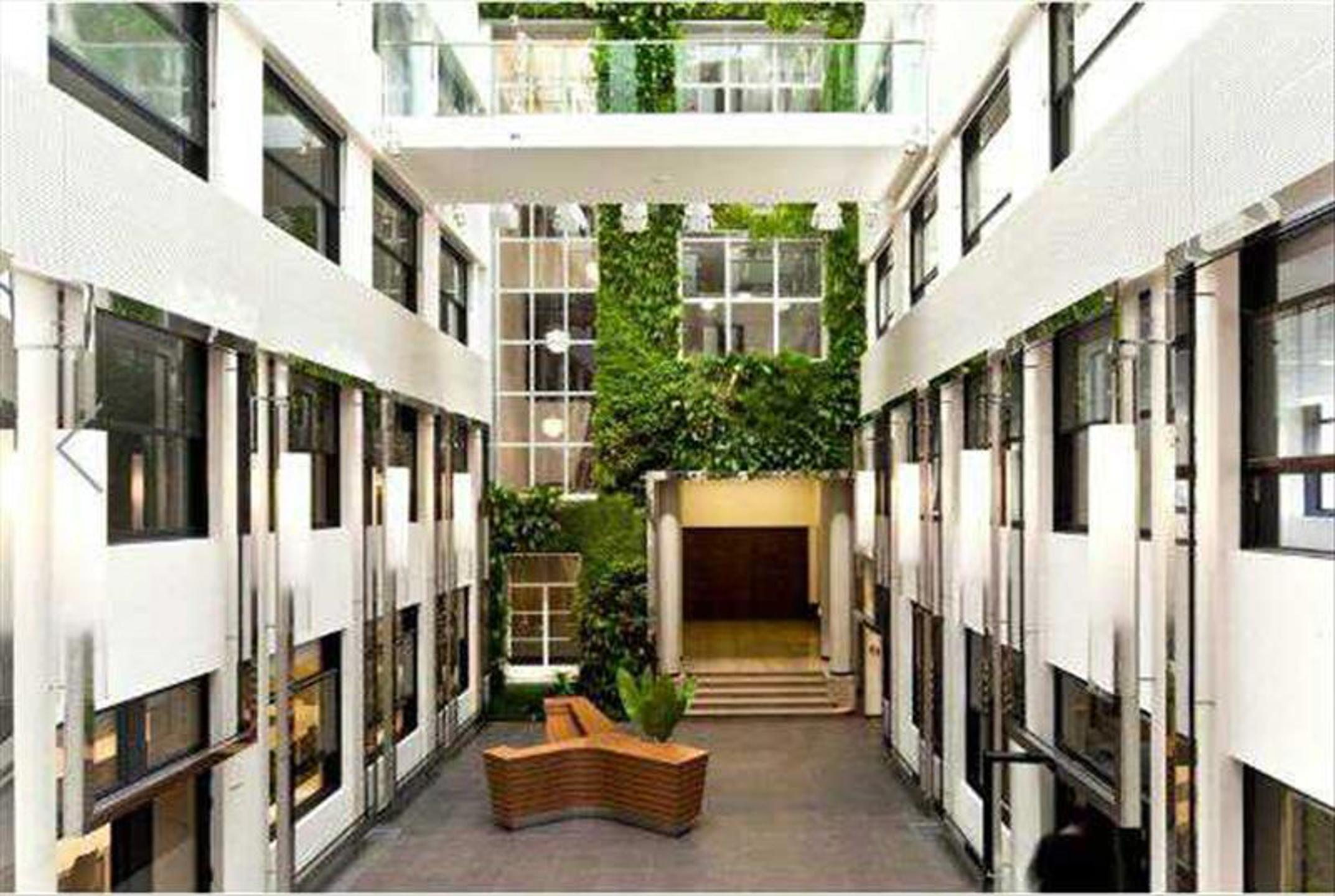 Commercial à louer à Bruxelles - photo 3