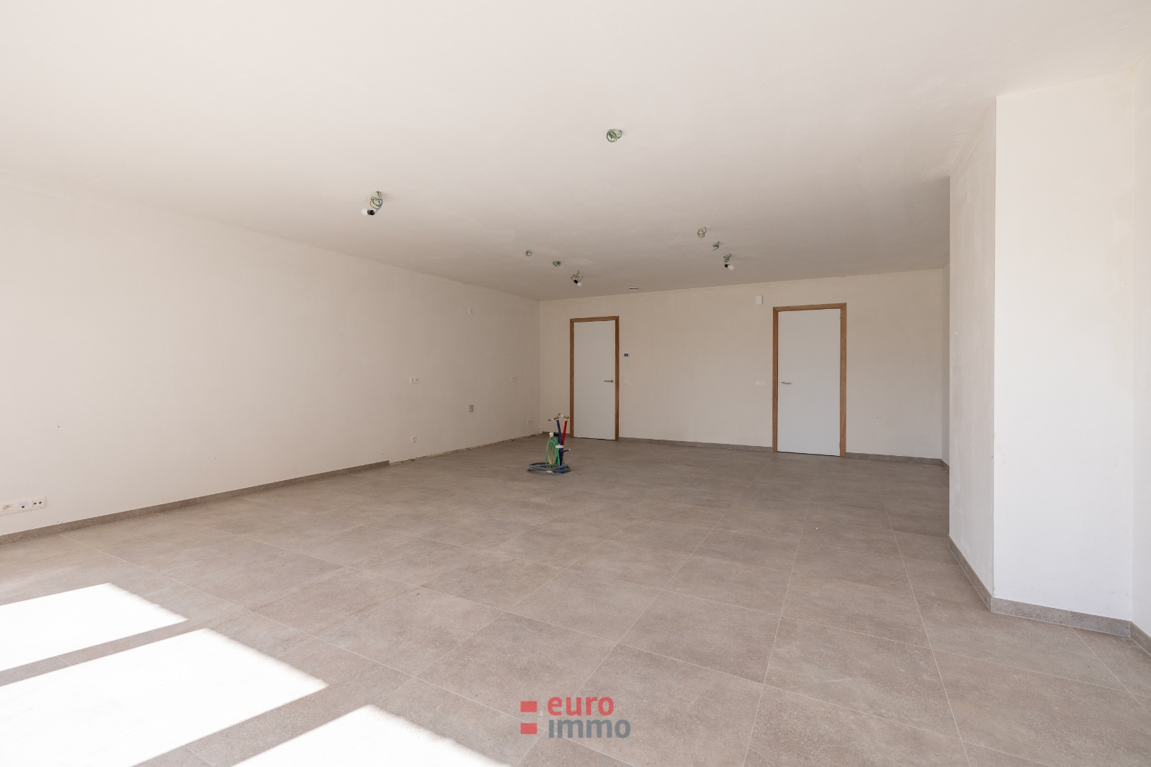 Wonen in een zee van ruimte aan de groene rand van het historische stadscentrum van Nieuwpoort! - foto 2