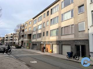 Fan van het hippe Groenkwartier en op zoek naar een tof renovatieproject? Dan ben je hier alvast aan het juiste adres! Deze studio is gelegen in...