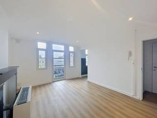 <p><strong>Te huur: verzorgd appartement in Vilvoorde, gelegen aan de Hendrik I lei, in een rustige residentiële buurt nabij scholen en openbaar vervoer.</strong></p><p>Dit appartement biedt een praktische indeling met een gezellige woonkamer, een functionele keuken en een comfortabele slaapkamer. Dankzij de ligging geniet u van een vlotte verbinding naar het centrum en omliggende gemeenten. Het EPC-label C zorgt voor een degelijk energieverbruik, en de private kelder biedt extra opbergruimte.</p><p><br /></p><p><strong>Ruimtes:</strong></p><ul><li>Inkomhal met toegang tot de verschillende ruimtes</li><li>Woonkamer met aangename lichtinval</li><li>Keuken met spoelbak, dampkap en gaskookplaat</li><li>Slaapkamer met ruimte voor een dubbel bed</li><li>Badkamer met inloopdouche, toilet en moderne kranen</li><li>Individuele private kelder</li></ul><p><strong>Troeven:</strong></p><ul><li>Rustige residentiële ligging nabij scholen en openbaar vervoer</li><li>Praktische indeling met alle nodige voorzieningen</li><li>Extra opbergruimte dankzij private kelder</li></ul><p><strong>Maandelijkse provisie</strong>: € 50 voor (<span>minuterie en water privatieve delen)</span></p><p><br /></p><p>Neem vandaag nog contact op met Sara De Maeyer voor een bezoek via: https://mijnhuurprofiel.be/property/8e4f3a3f-b9c9-4c7f-b7a5-379812af25ec</p><p><br /></p><p>JOUW DROOMAPPARTEMENT. ZO GEVONDEN!</p>