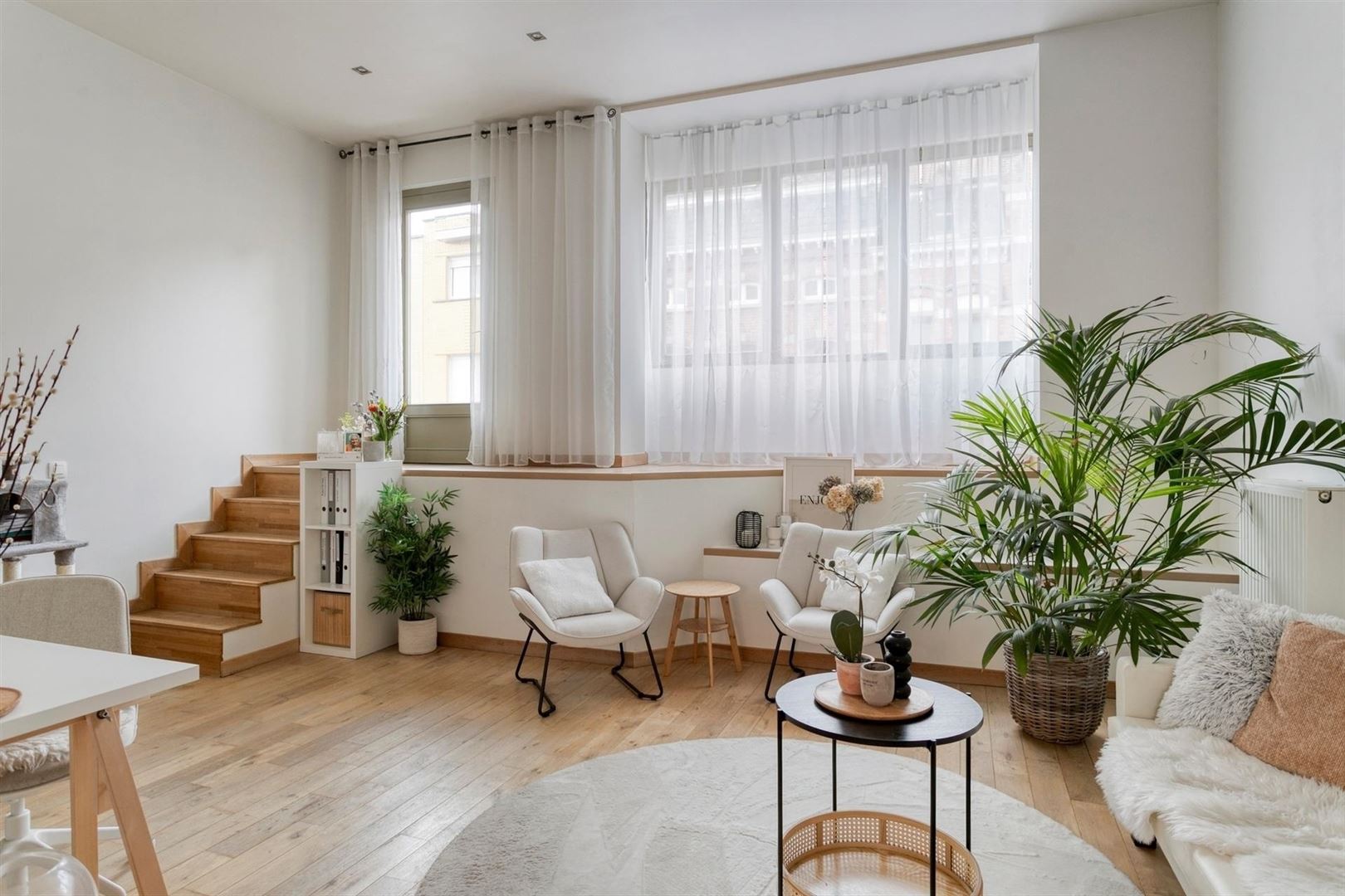 Volledig vernieuwde, subliem ingerichte herenwoning - foto 2