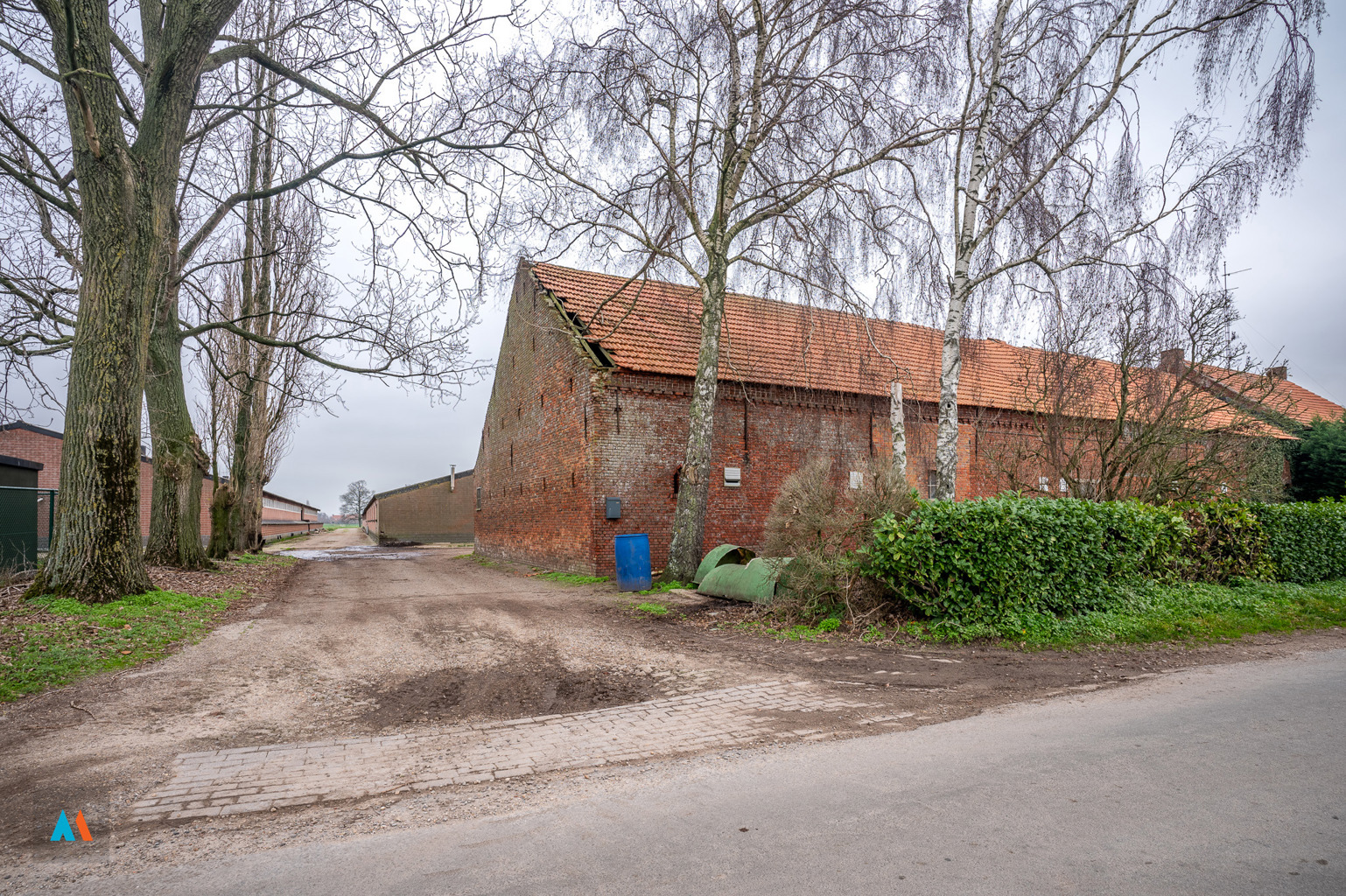 Actief mestvarkensbedrijf met langgevelhoeve - foto 4
