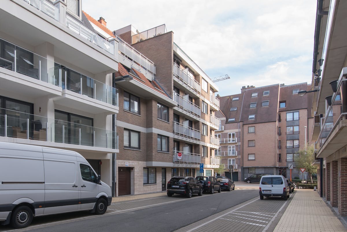 Parking at a prime location! - photo 5