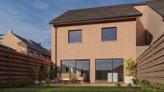 <p>Een kwalitatieve en energiezuinige nieuwbouwwoning, vlak bij het centrum van Zele. Gebouwd in strakke maar toch hedendaagse stijl. De woning heeft een inkomhal met dubbele deur naar de ruime leefruimte met open keuken. Door de grote schuimramen valt er veel natuurlijk licht naar binnen. Aparte vestiaire en toilet. Berging en wasplaats. De eerste verdieping is voorzien van 3 slaapkamers en een zolder die bereikbaar is via een vaste trap. De masterbedroom heeft een privé terras en eigen dressing. Badkamer en apart toilet. Mogelijkheid tot in te richten als extra speel- en/of slaapkamer of bureau. De woning heeft een aparte garage. <br />De woning wordt uitgevoerd in een roodbruine gevelsteen en afgewerkt met donker ramen en deuren. <br />De woning wordt casco afgewerkt maar kan op verzoek volledig naar smaak afgewerkt worden. Zo kan u uw persoonlijke ‘toets’ geven. De ideale ligging qua bereikbaarheid met de wagen of met de fiets sta je op 5 minuten op de markt, zowel naar het centrum, scholen en winkels in de directe nabijheid, alsook naar N47 of E17. Bushalte is vlakbij. Vraagprijs exclusief BTW en excl. notariskosten (excl. eventuele registratiekosten). Aarzel niet en neem vrijblijvend contact op!</p>