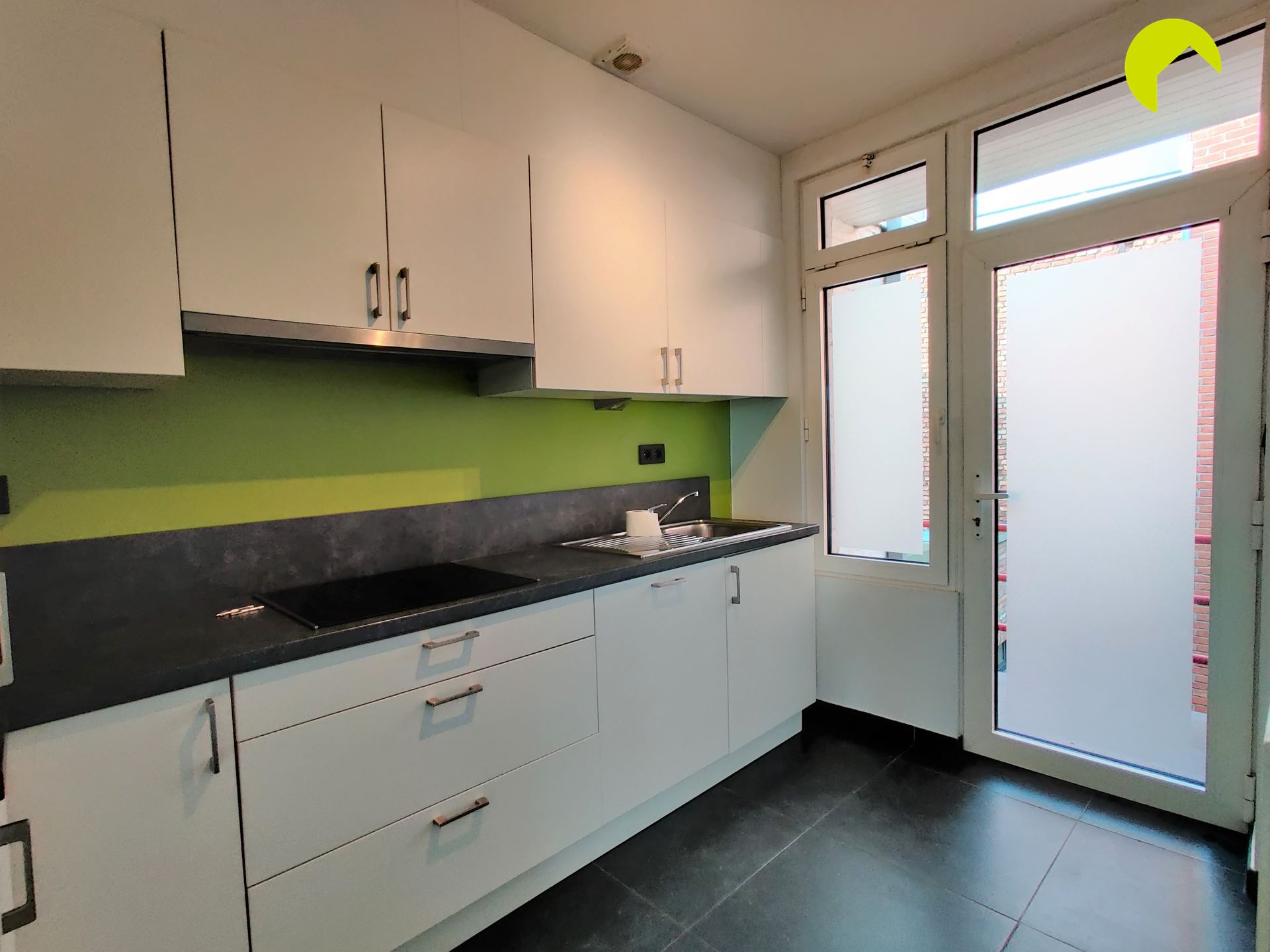Lichtrijk 2slpk appartement nabij centrum en openbaar vervoer! - foto 5