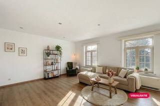 This centrally located commercial property for sale in Rijkevorsel is divided into a commercial ground floor and a duplex apartment above...