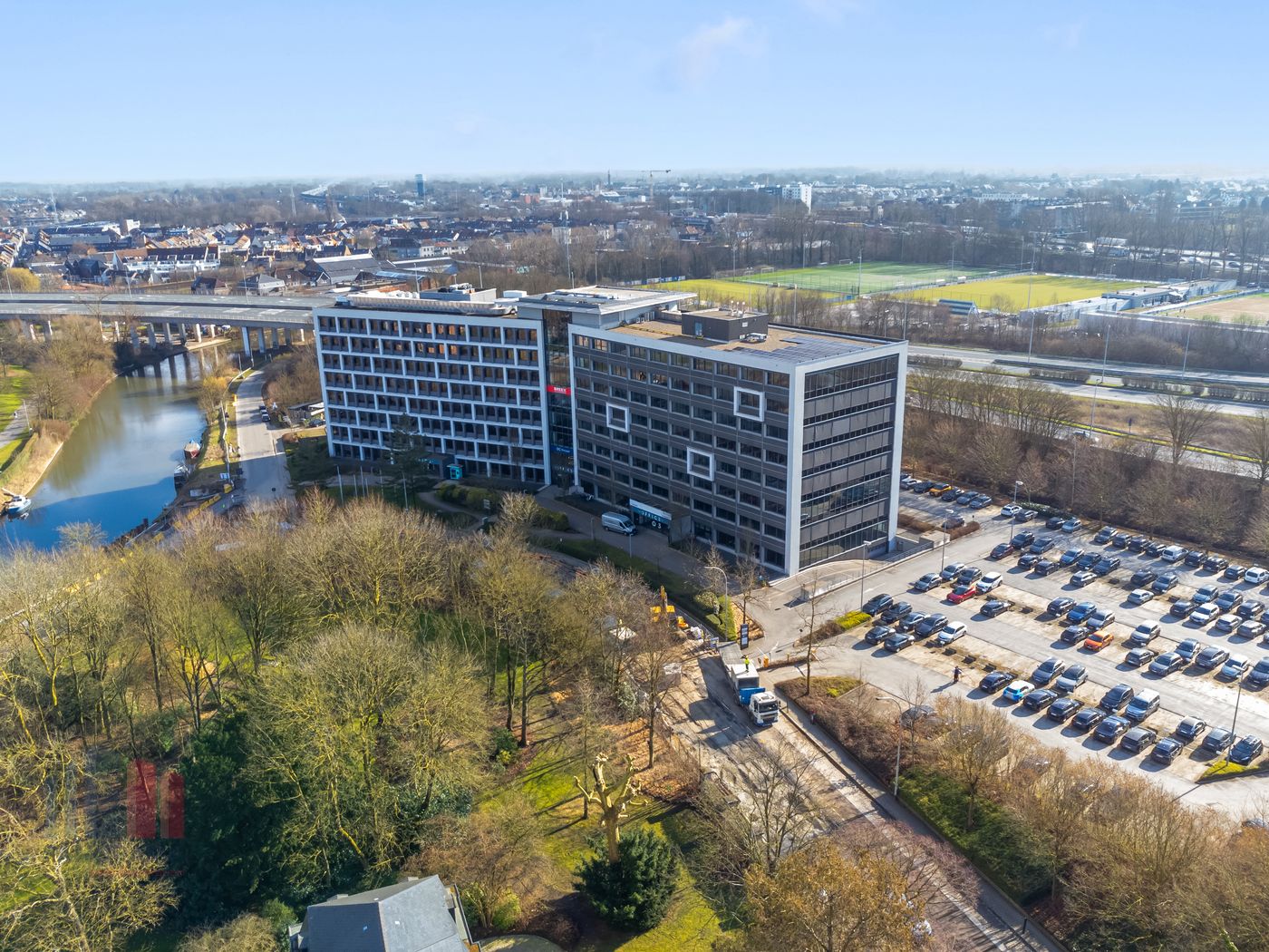 Gemeubelde werkruimte voor 4 personen op toplocatie in  Gent - foto 4