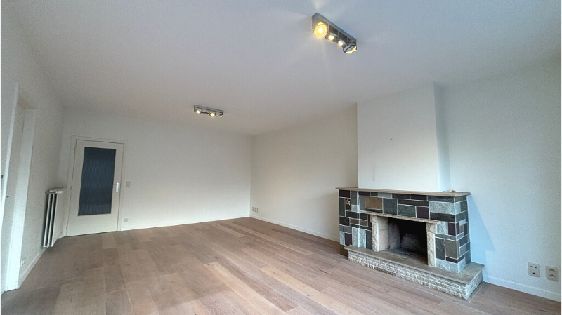 Lichtrijk 2-slaapkamerappartement met 2 Terrassen te huur in Kristus-Koning Brugge - foto 3
