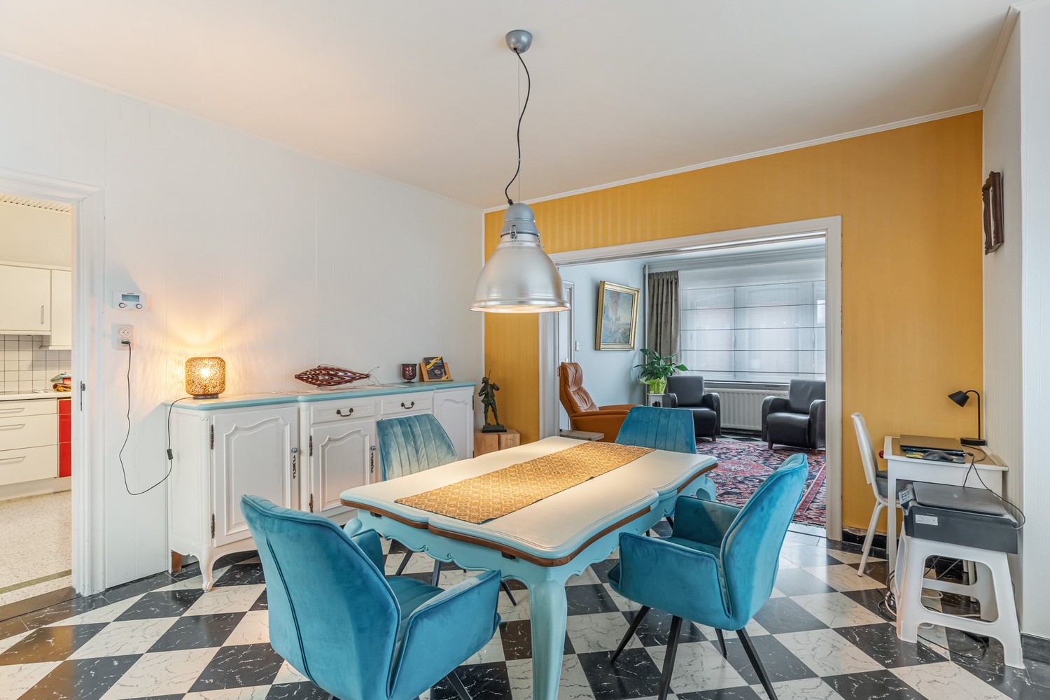 Goed gelegen en vrijstaande woning met 2 slaapkamers, uitbreidingsmogelijkheden onder het dak en een oprit met een garage op een perceel van 9a 96ca grenzend aan en met de tuin deels gelegen in agrarisch gebied! - photo 4