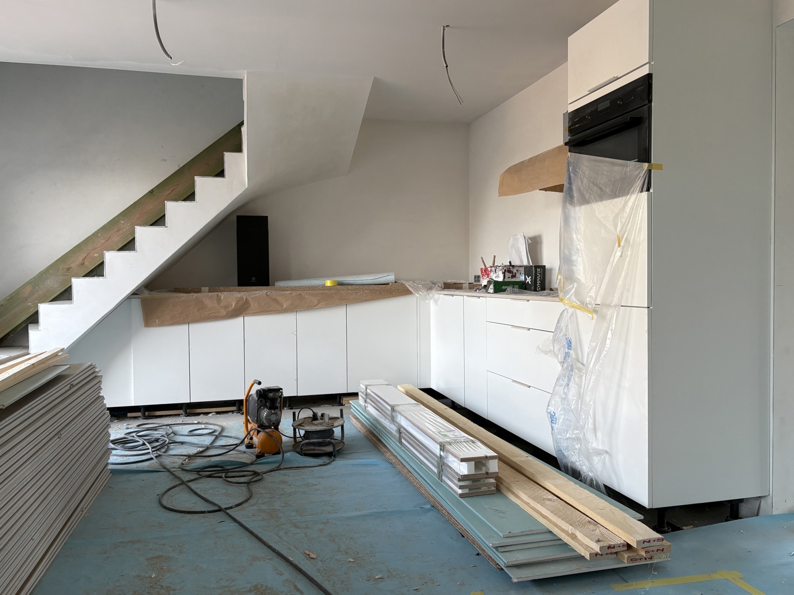 Lichtrijk appartement met terras 1e verdieping - foto 3