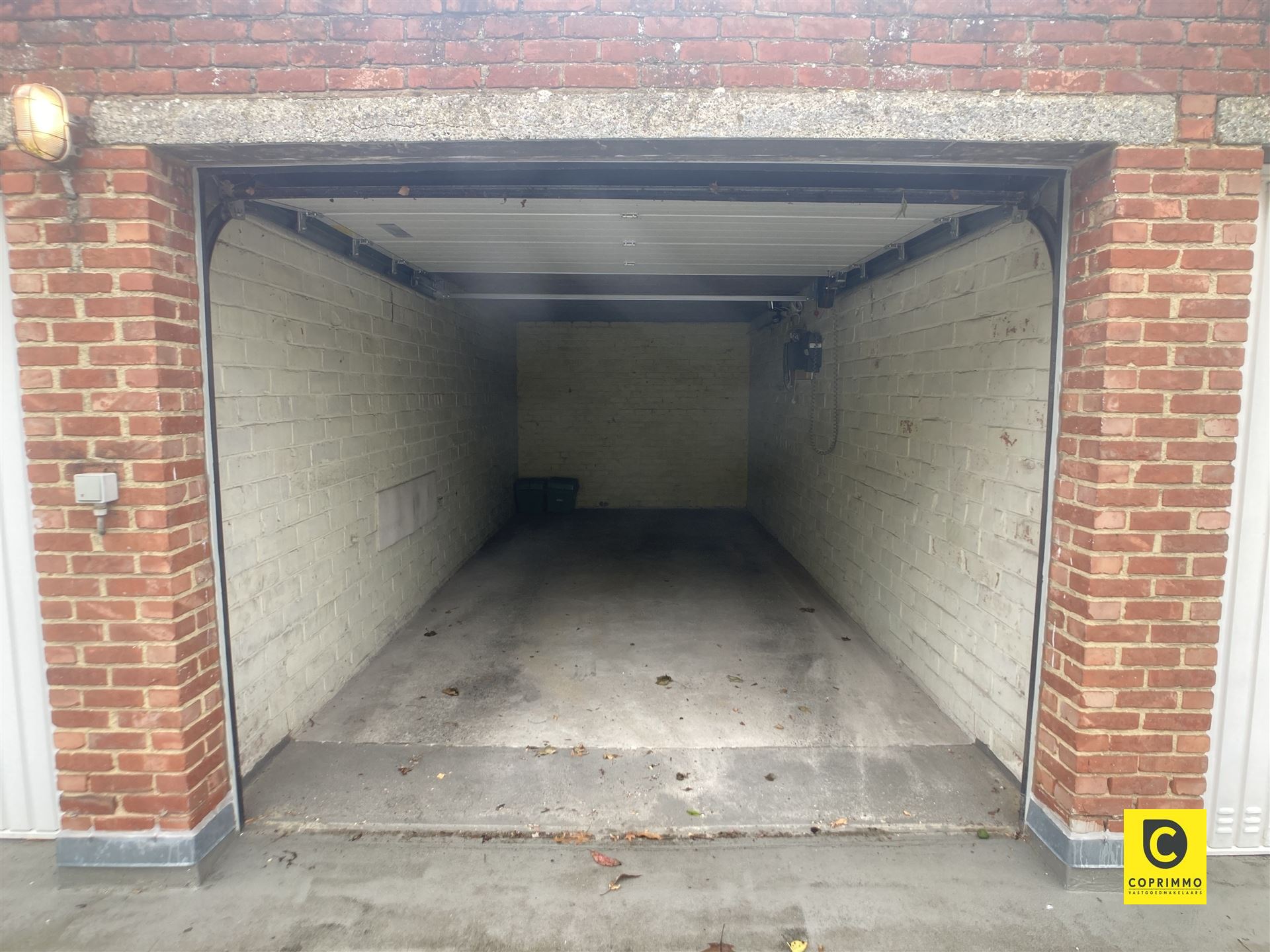Ruime garagebox met automatische poort!  - foto 3