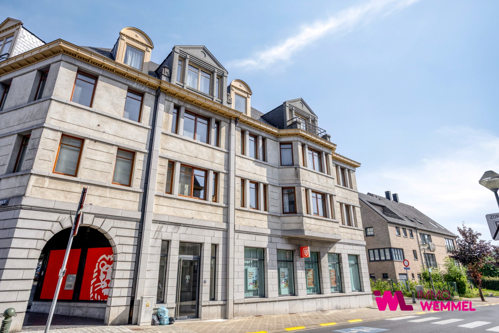 Schitterend appartement met groot terras op topligging aan de Markt van Wemmel - foto 4