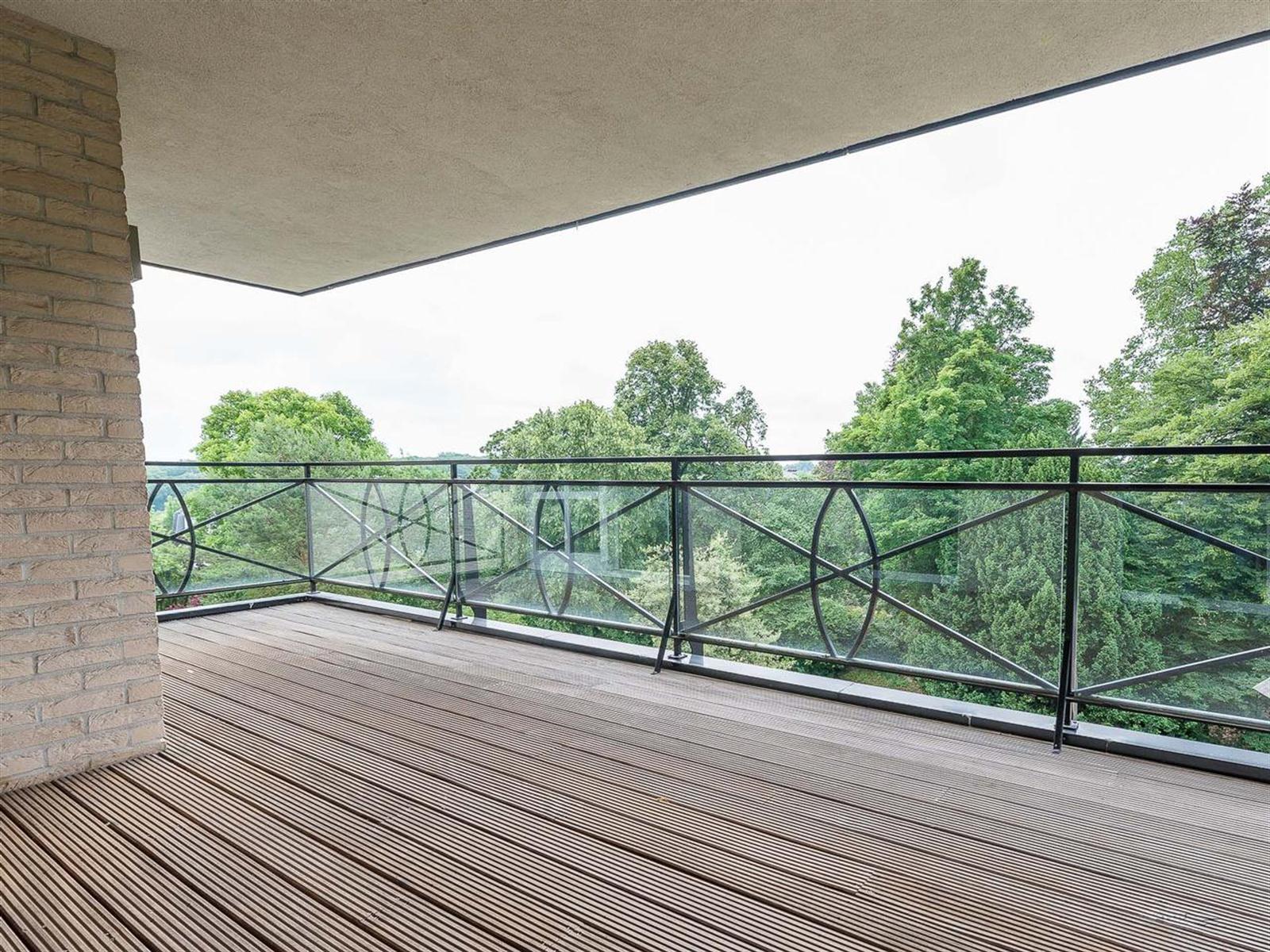 Apartment for rent in Woluwe-Saint-Pierre with 3 bedrooms - photo 3