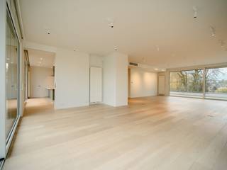 Dit penthouse, ideaal gelegen in de Europese wijk, biedt een bruto vloeroppervlakte van 241 m² (EPC) en beschikt over drie slaapkamers en...