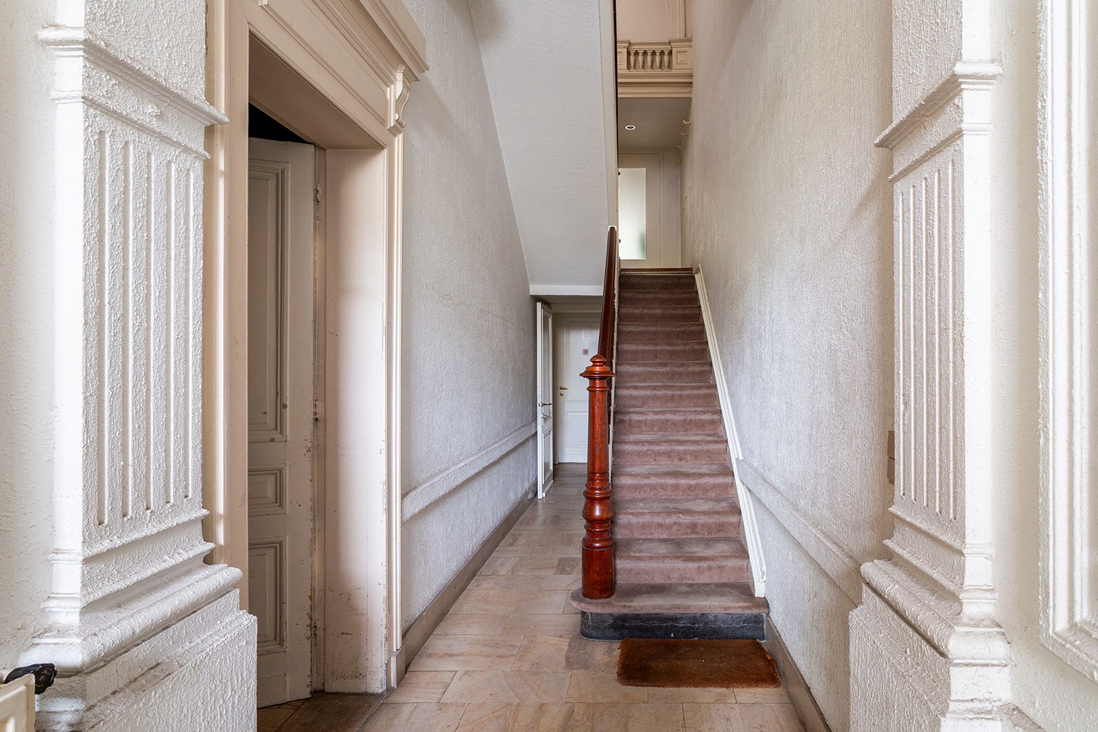 Karaktervolle en ruime woning met 6 slaapkamers op absolute toplocatie in Antwerpen - foto 5