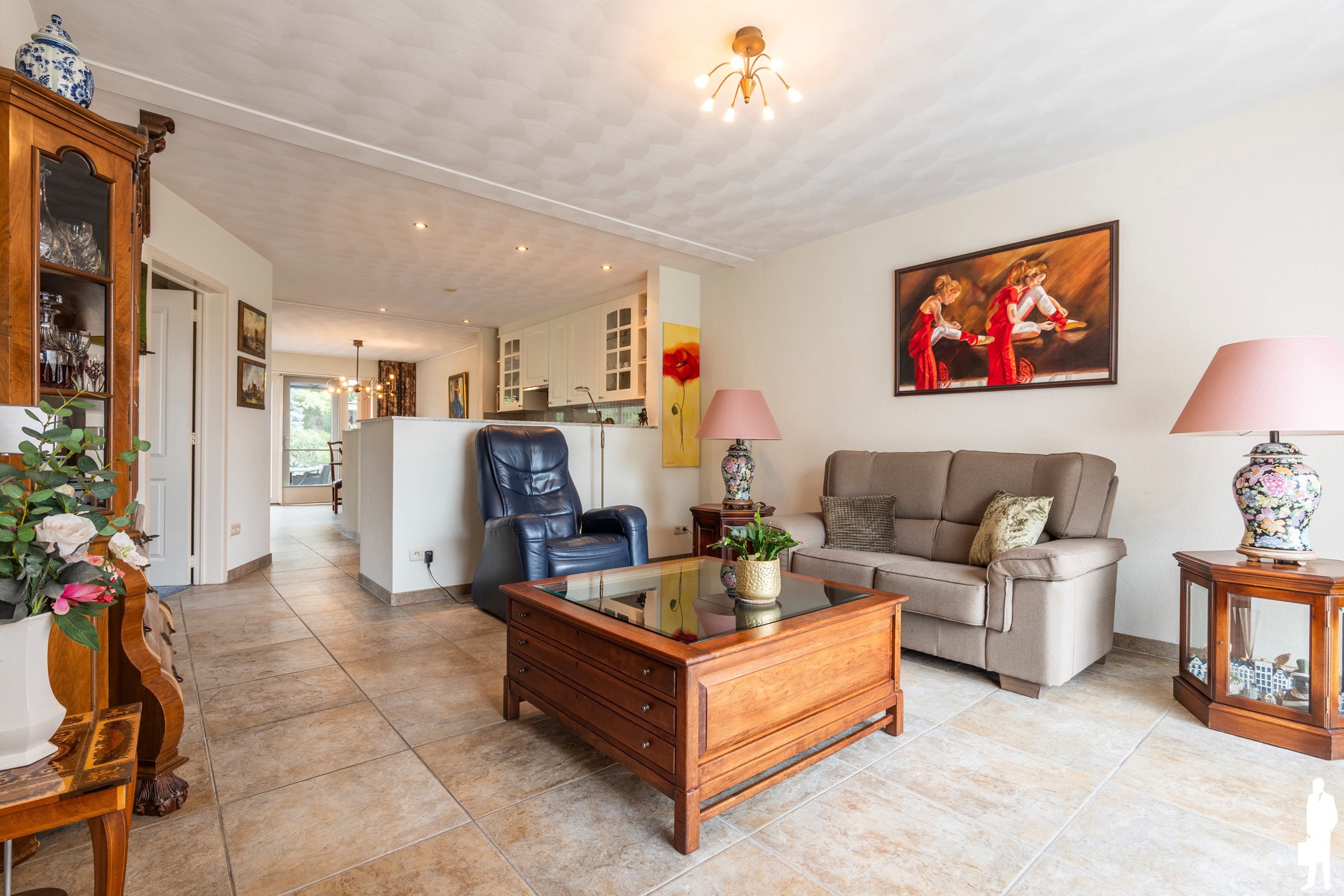 Instapklare woning op 487m² grond met 4 slpk en 2 badk. - foto 4