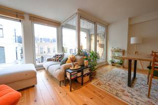 Gezellig 2-slaapkamer appartement te koop in BorgerhoutGelegen in de gekende “Driehoek” met straten als Van Geertstraat, Dodoensstraat en...