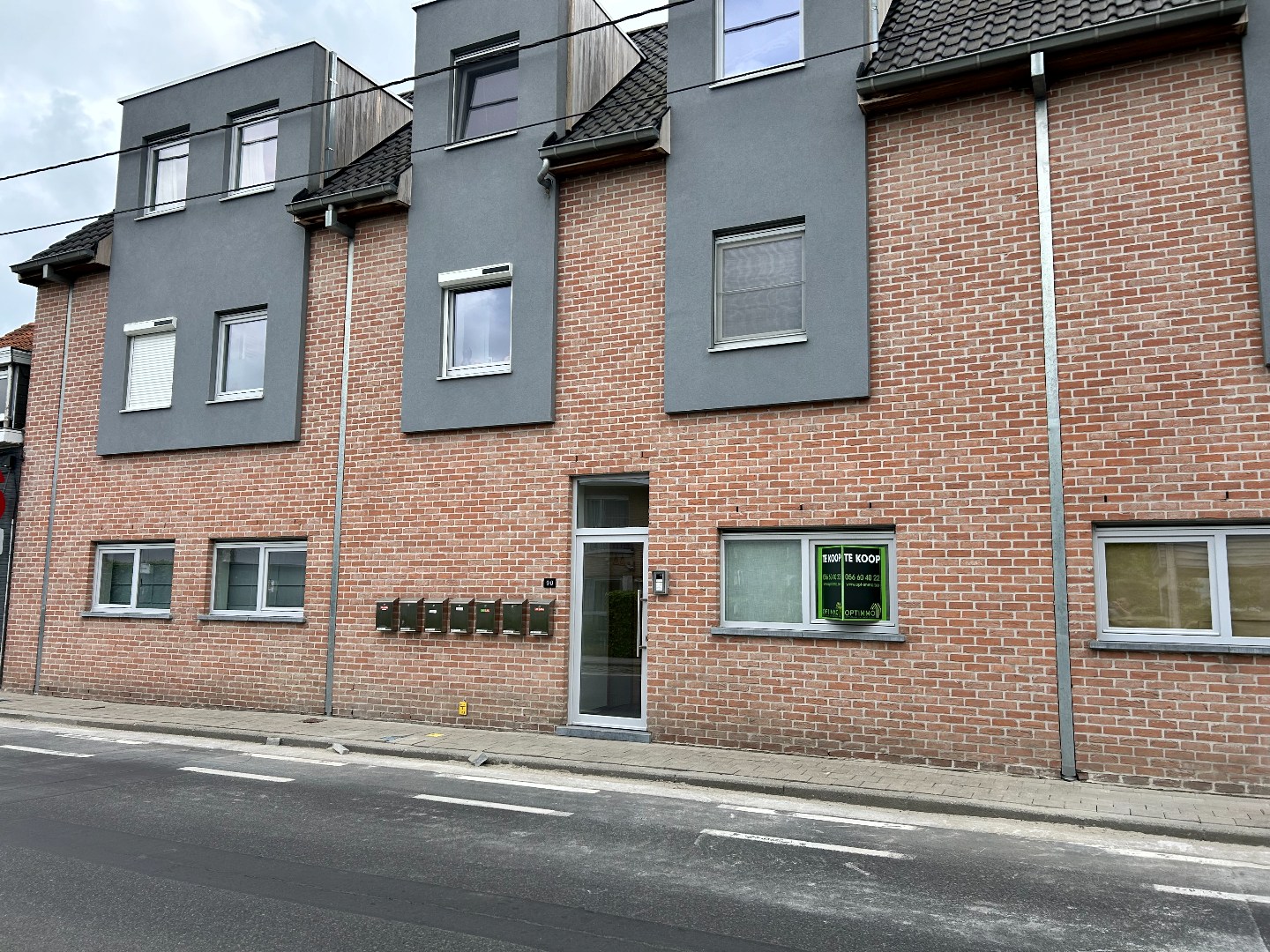 Gelijkvloers appartement van 106m² met garage en autostaanplaats - foto 1