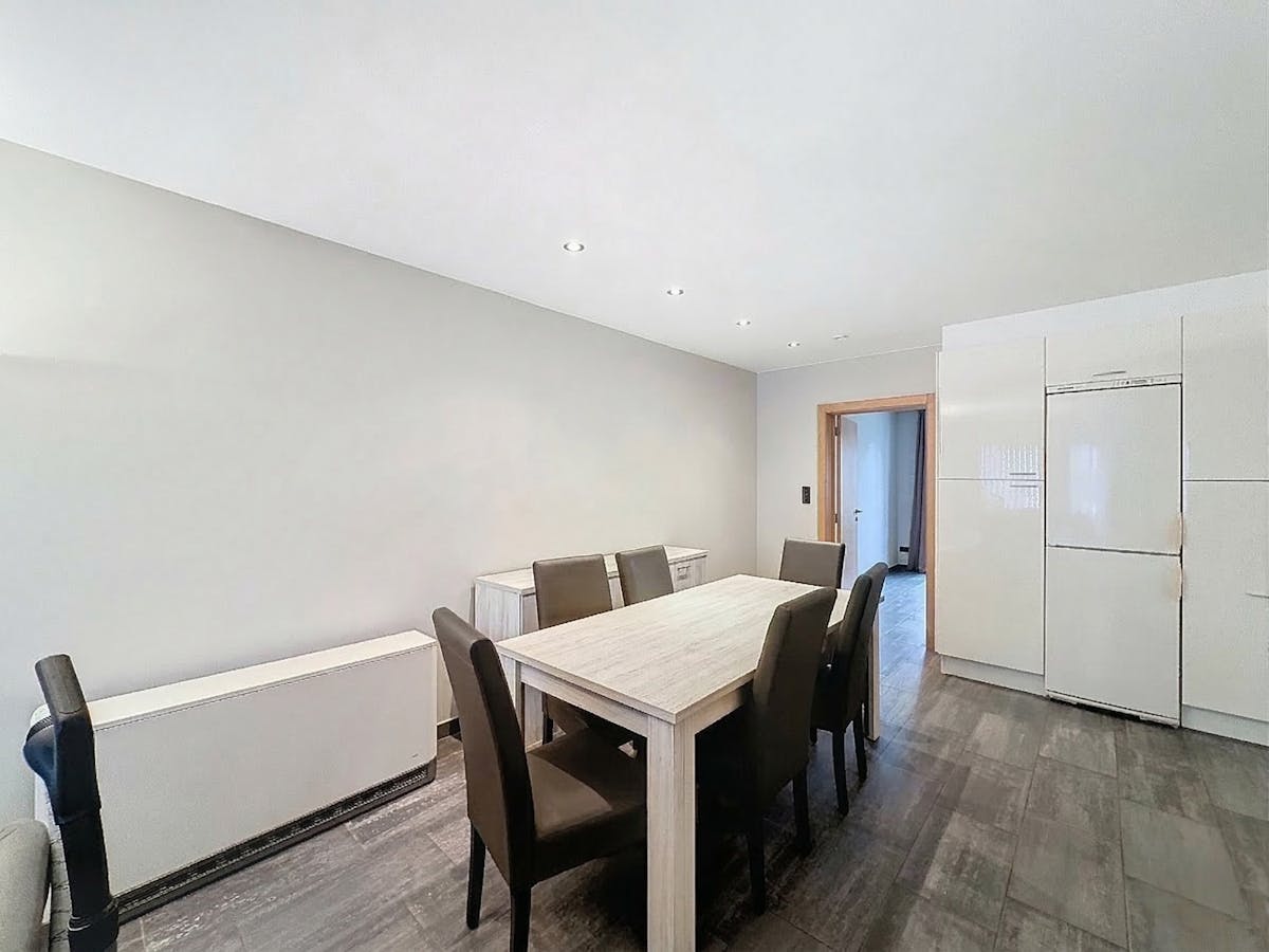 Gezellig 1-slaapkamerappartement met tuin te huur in Hemiksem - foto 3