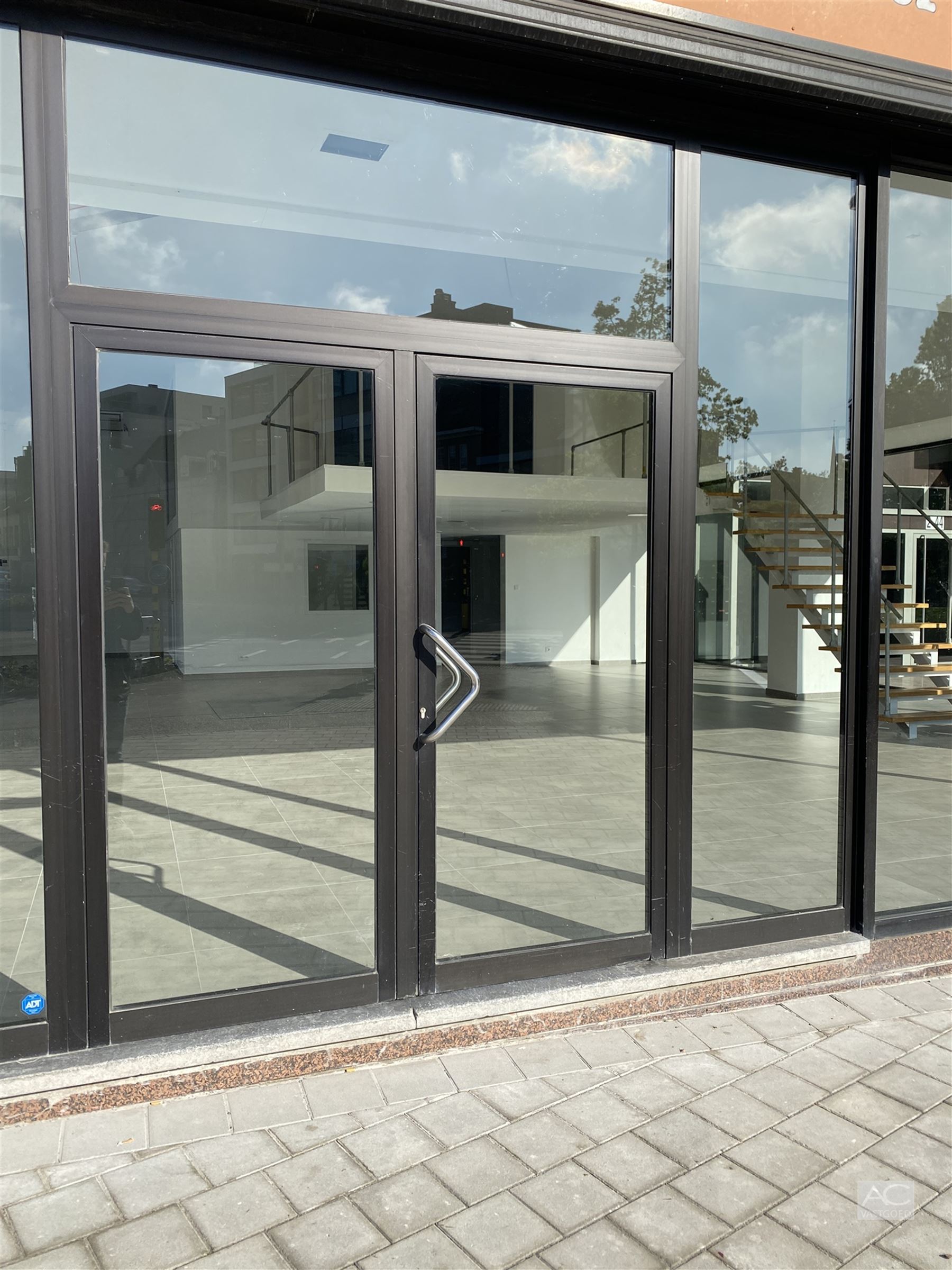 Commercieel handelspand in hartje Sint-Niklaas - foto 3