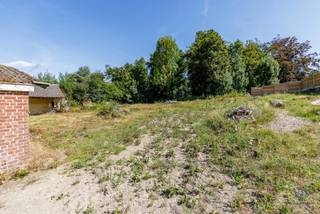 Er werd een goedgekeurde verkavelingsvergunning afgeleverd door de gemeente Gavere.LOT 2- perceel van ca. 702,86 m²- breedte perceel vooraan: 17,76...