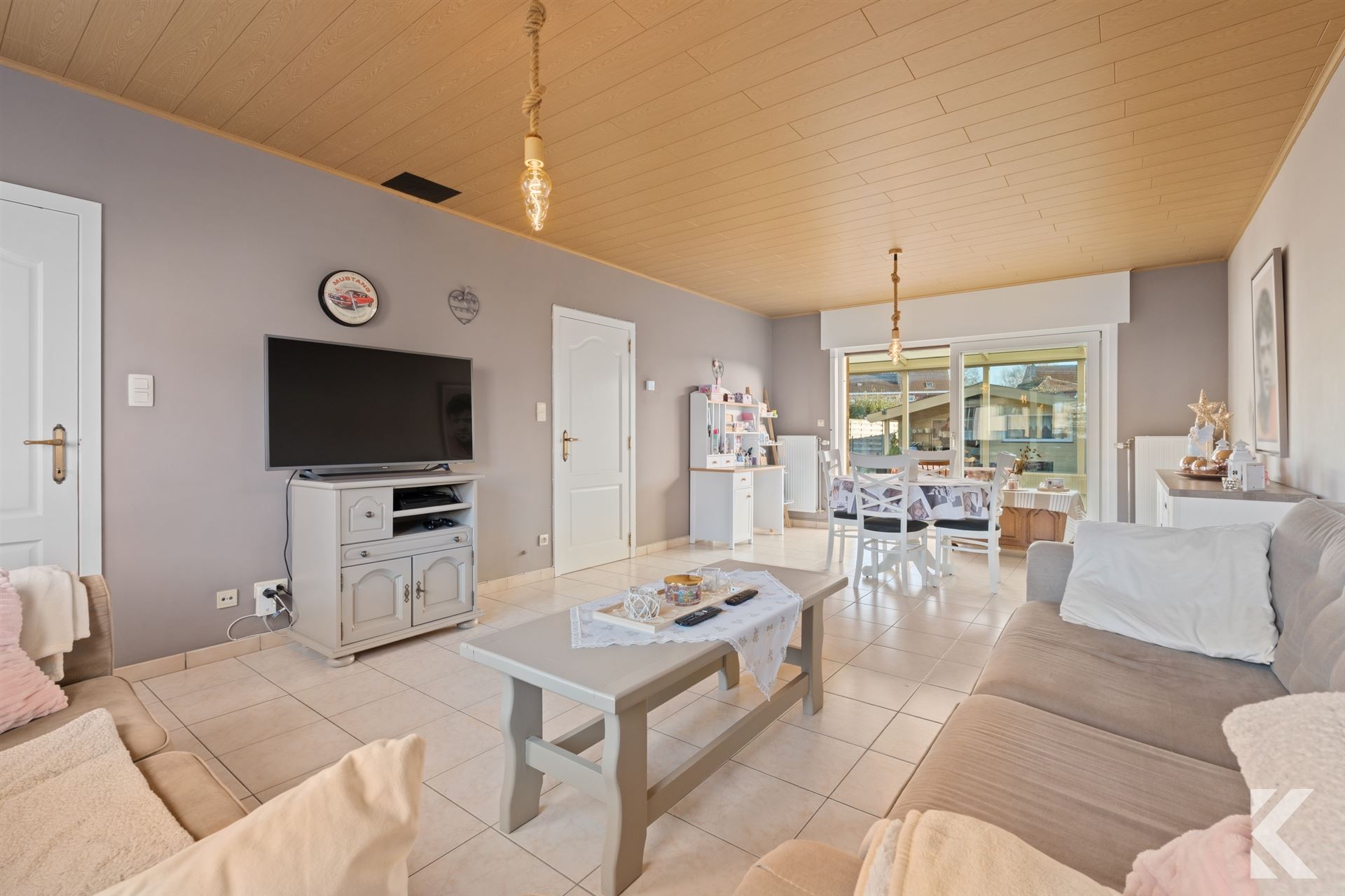 Enorme rijwoning met 4 slaapkamers,tuin,veranda &amp; bijgebouw - foto 2