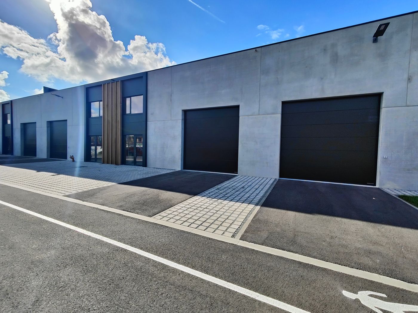 NIEUWBOUW KMO-UNIT VAN 208 M² IN OUDENBURG - photo 5