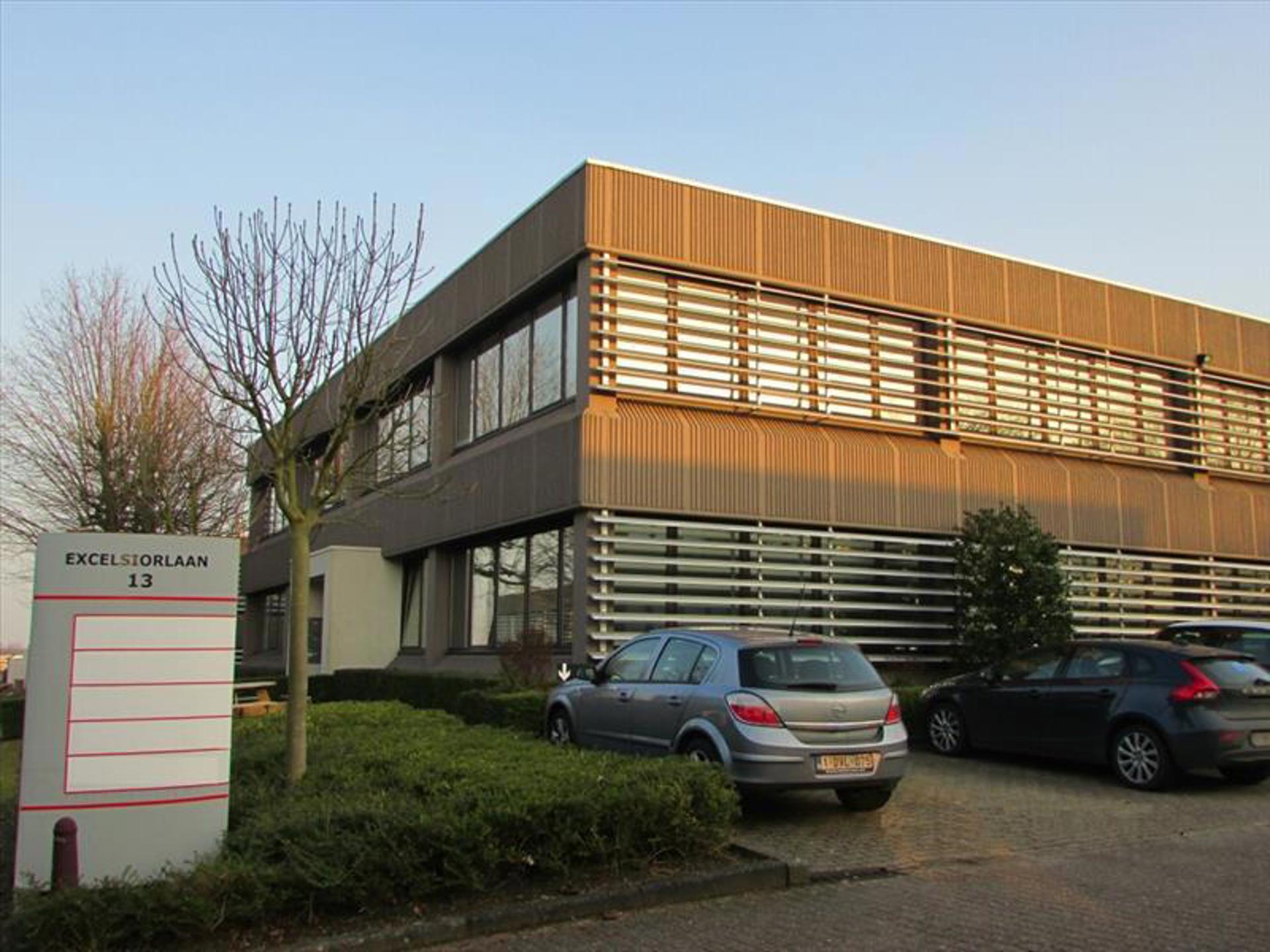 Commercial à louer à Zaventem - photo 1