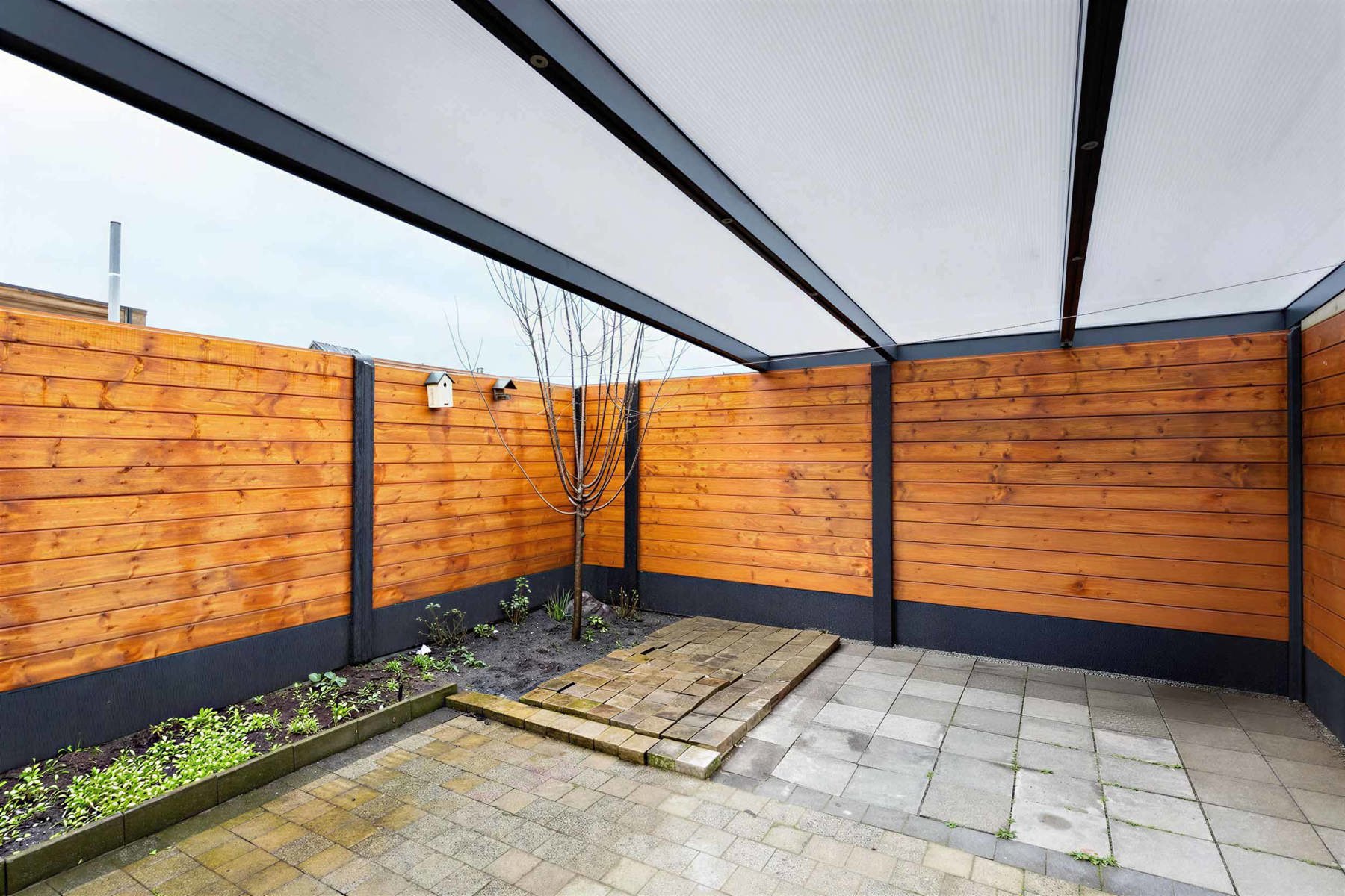 TE KOOP IN ZELE: Instapklare woning met 4 slaapkamers.  - foto 2