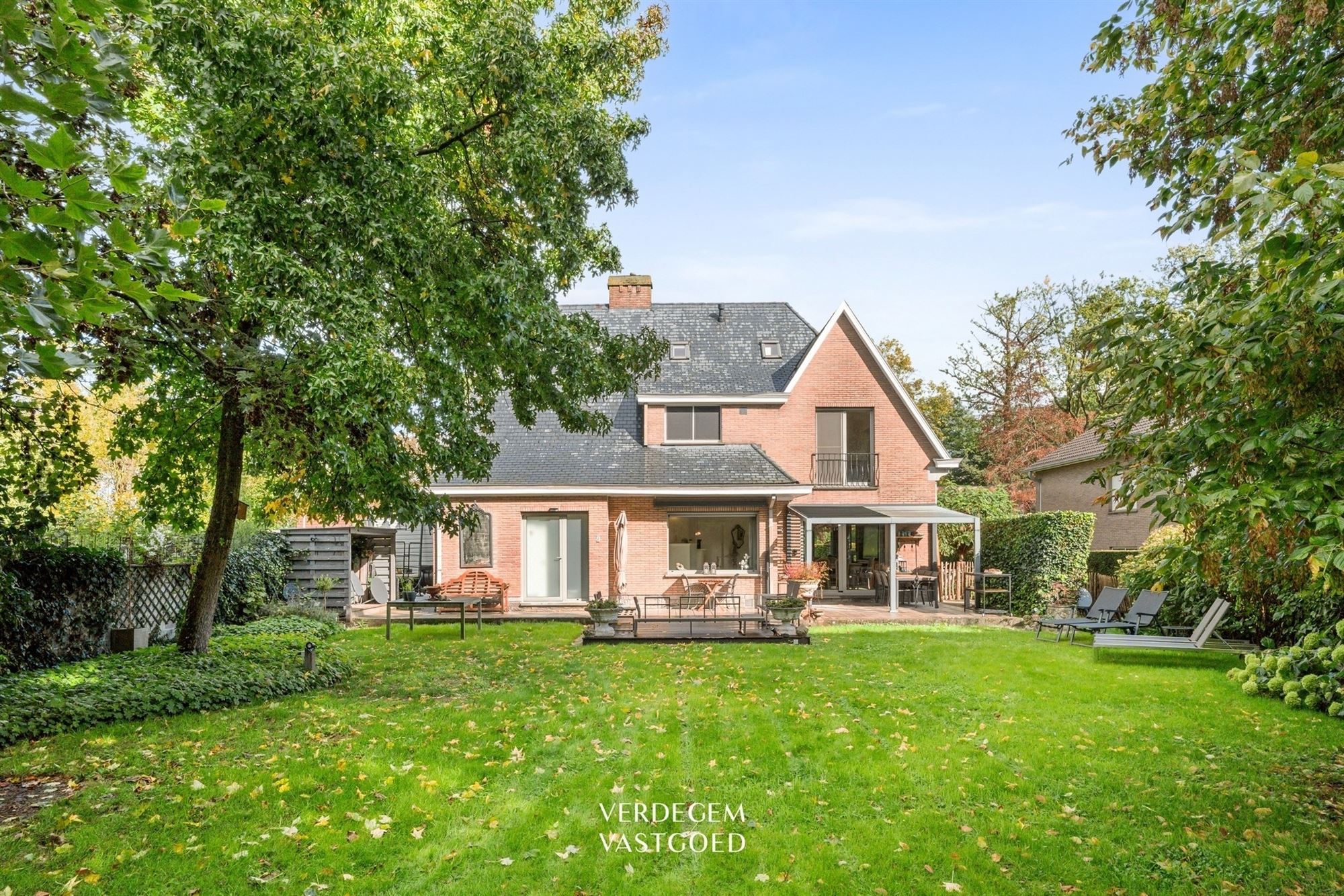 Prachtige villa met 5 slaapkamers en heerlijke tuin - foto 2