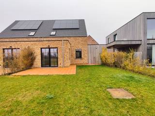 Welkom in deze energiezuinige parel, gelegen in een rustige woonwijk zonder doorgaand verkeer. Deze ruime woning biedt het perfecte comfort en...