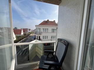 Ontdek dit verzorgde en instapklare appartement op een toplocatie in Knokke! Gelegen in de Zoutelaan, op wandelafstand van de...