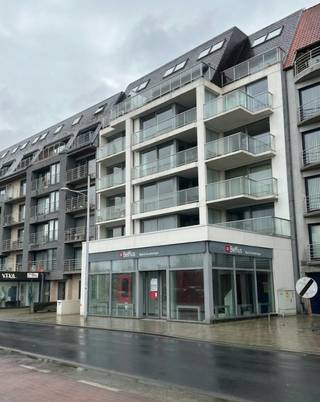 Bent u op zoek naar een stabiele vastgoedinvestering met rendement? Deze vennootschap omvat drie strategisch gelegen handelspanden op...