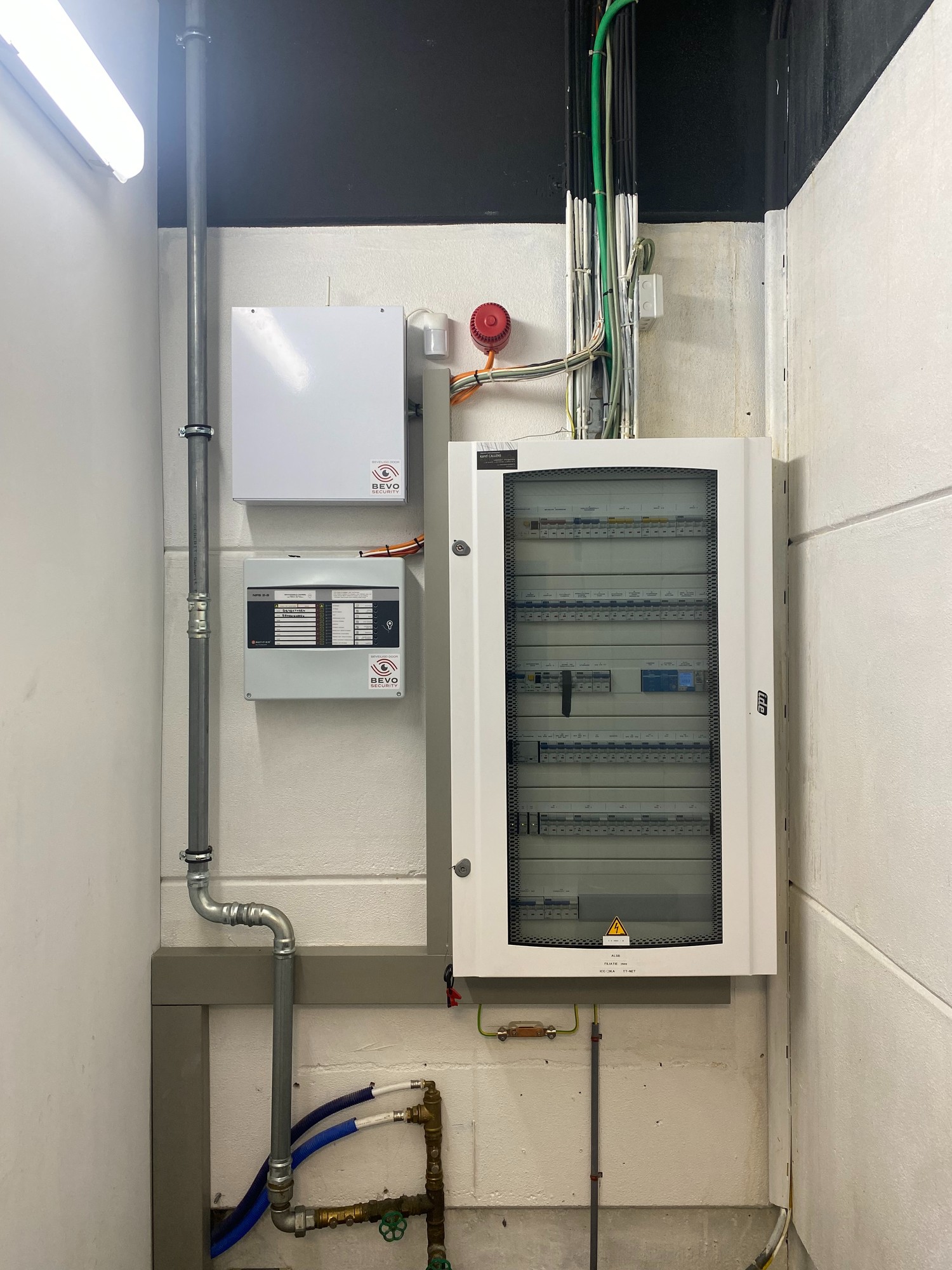 commercieel gelegen BAANWINKEL met veel parkingmogelijkheden | Gentseweg Waregem - foto 5