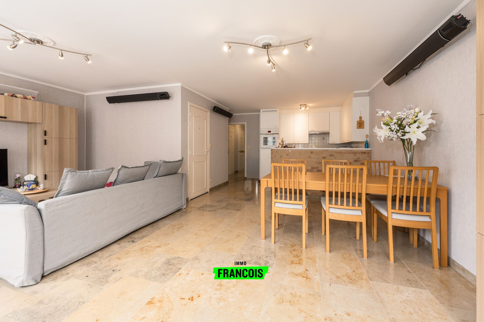 Instapklaar tweeslaapkamer appartement in kleinschalige residentie in Blankenberge - foto 3