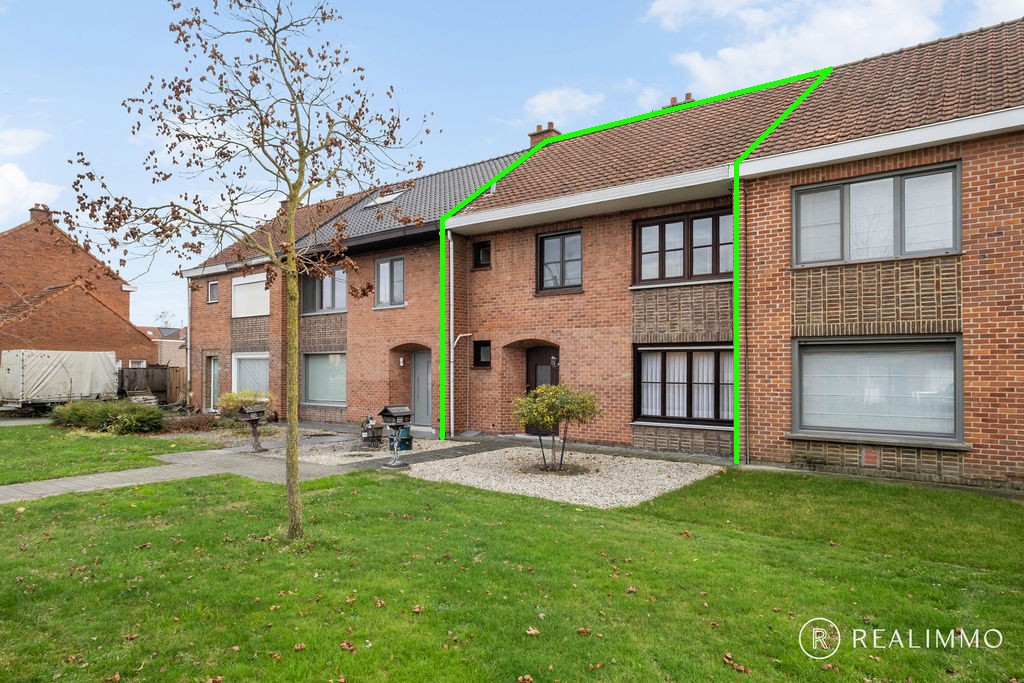 Gezinswoning met potentieel en zonnige tuin in de rustige Arendswijk - photo 1